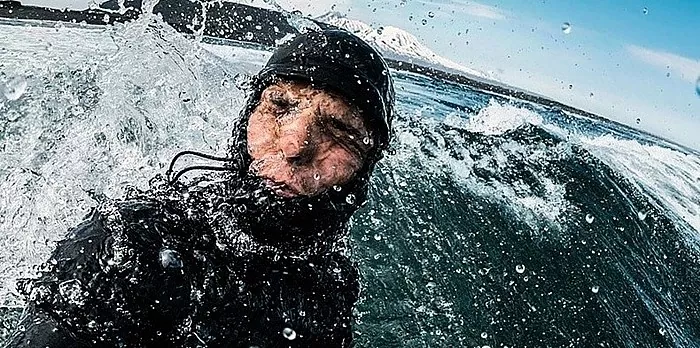 Surf in onde grandi: come scattare una foto d'azione di qualità?