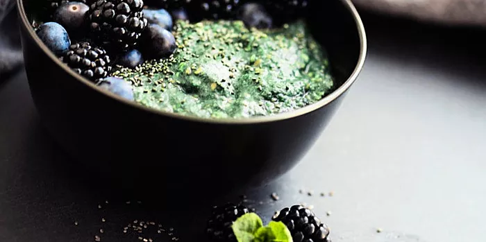 The nutritionist will tell you: is superfood so cool and what to add it to