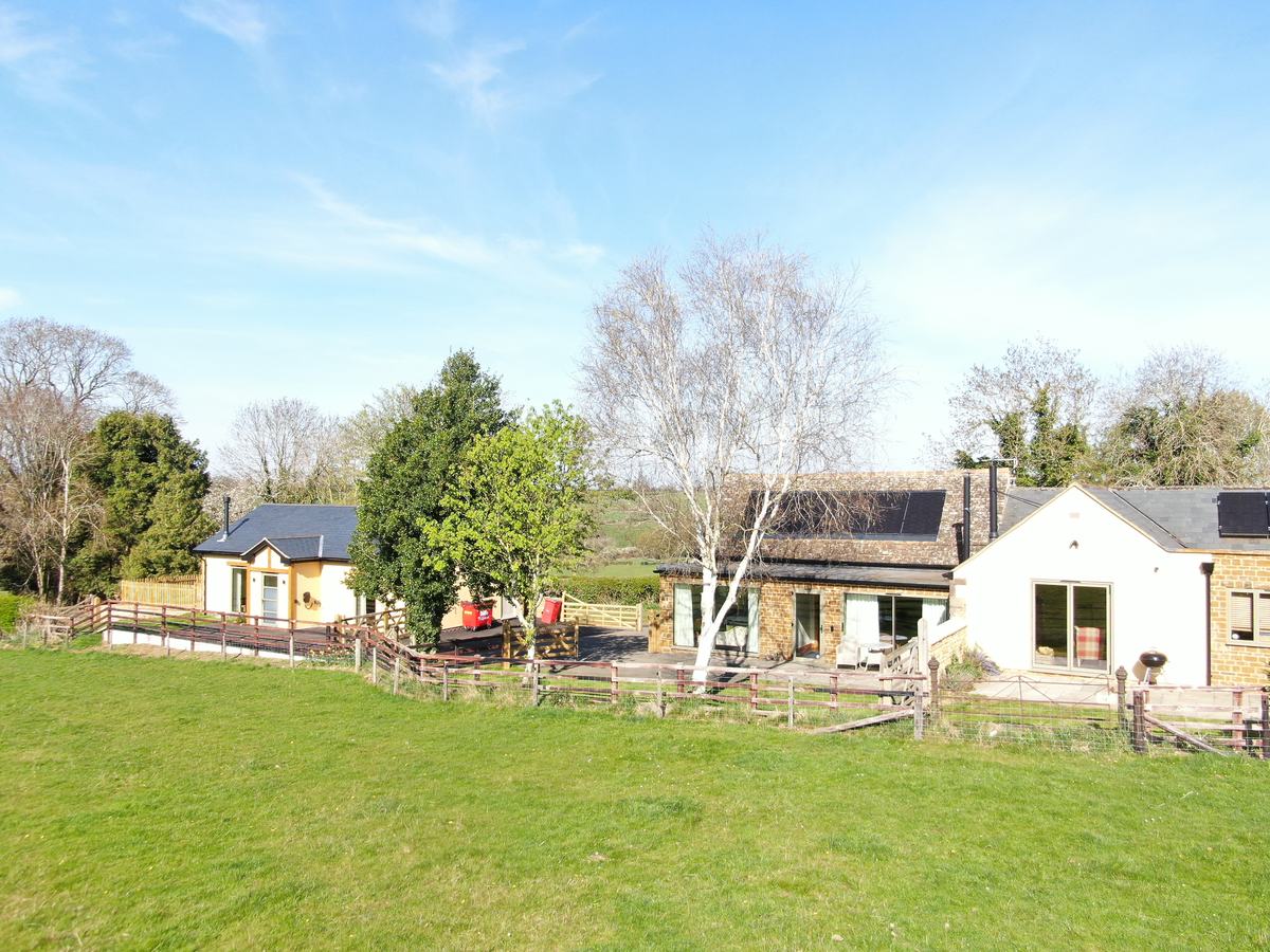 A luxury dog friendly barn conversion set in beautiful parkland surrounded by old trees