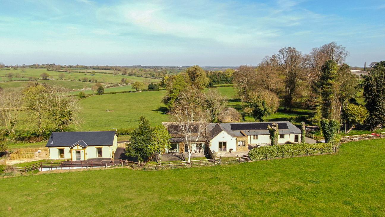 

                                        Overview of Castle Chase Cottages