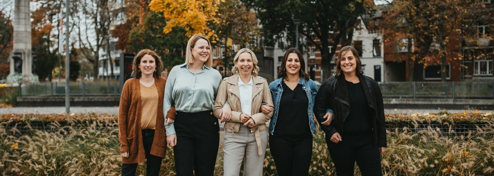 Een foto van ons team bij cheQ