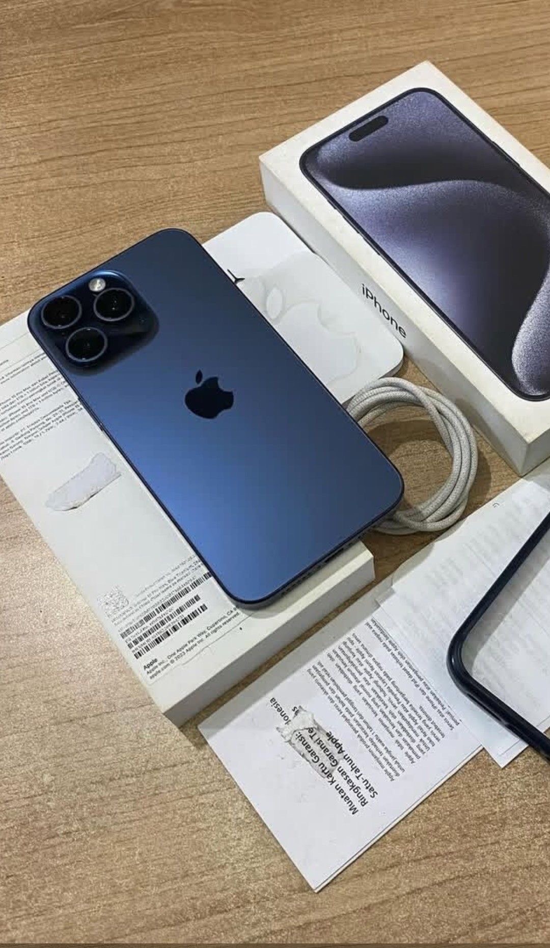 IPhone 15 Pro 128GB + полный комплект аксессуаров - изображение 2