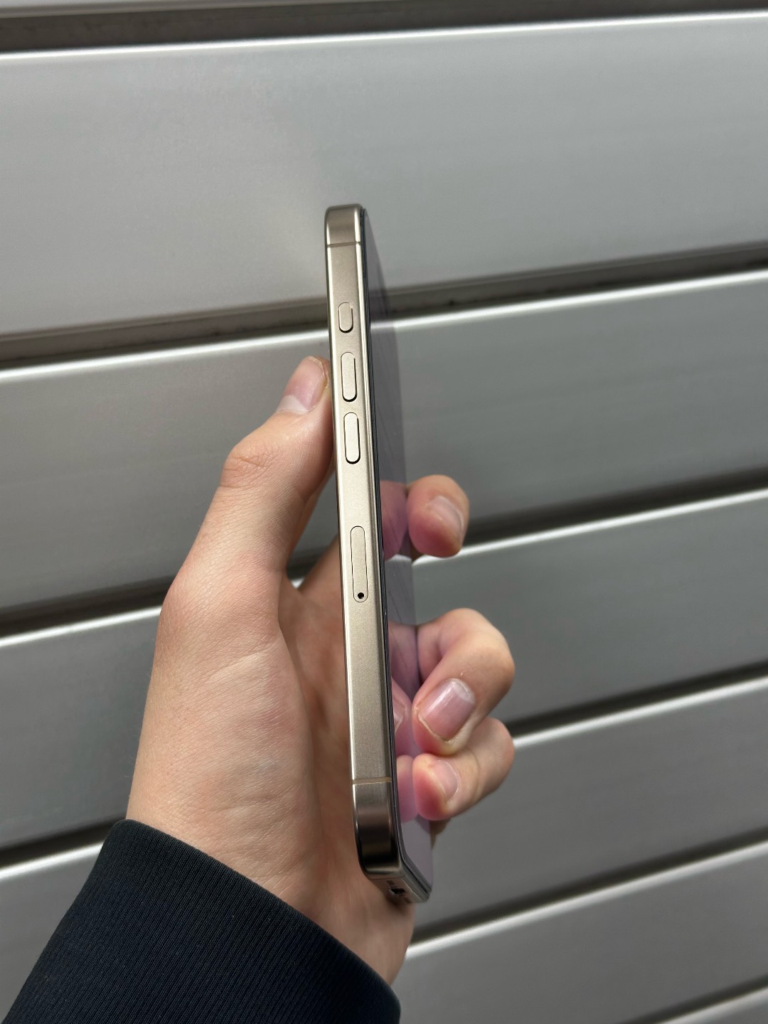 IPhone 16 pro 256GB - изображение 3