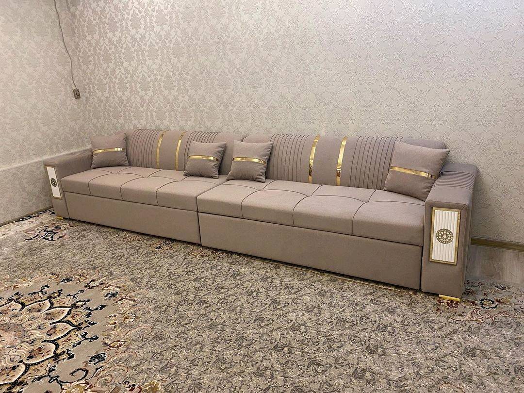 Диван под индивидуальные замеры и желание.