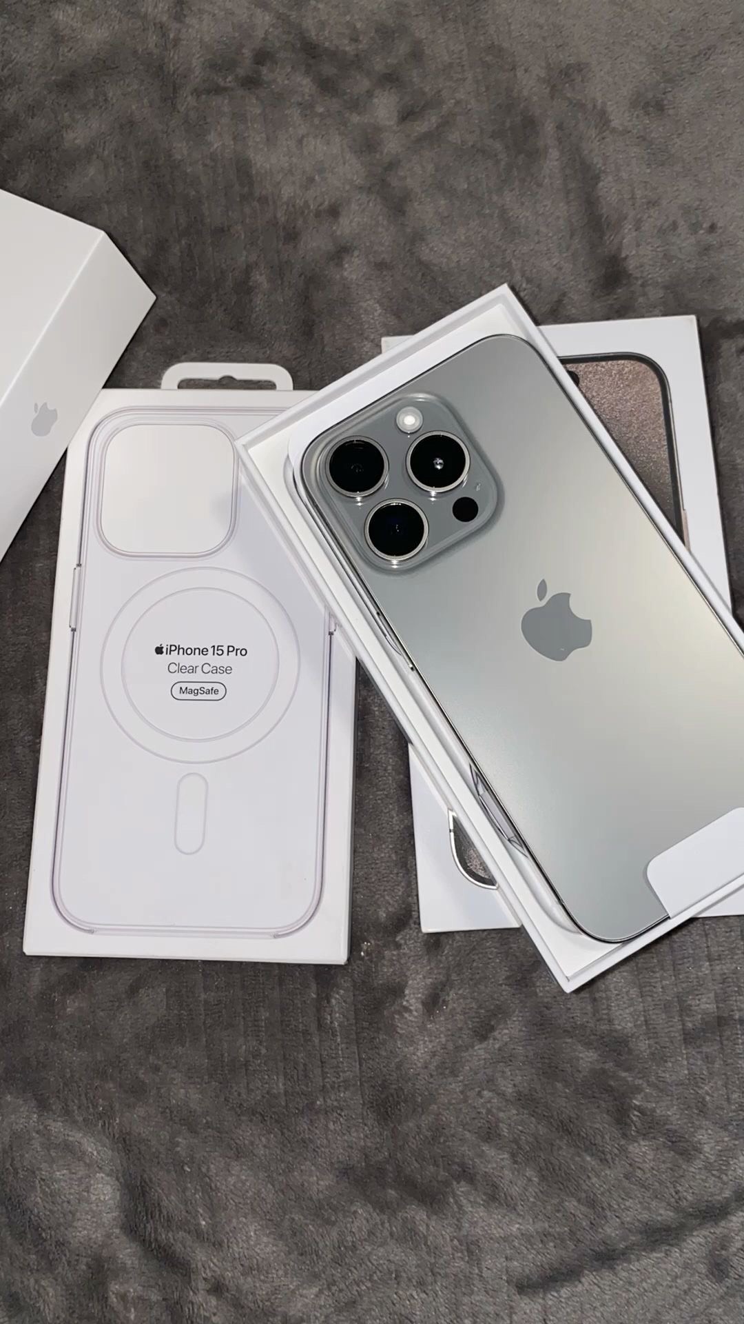 IPhone 15 Pro 128GB + полный комплект аксессуаров - изображение 3
