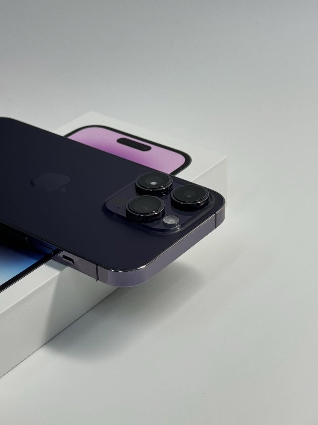📱 iPhone 14 Pro
💾 256 ГБ
📱 6.1” Super Retina XDR, 120 Гц
⚡ A16 Bionic
📸 Камера 48 МП
🌟 Dynamic Island
🔓 Face ID и True Tone работают
✨ Отличное состояние
🛡️ Гарантия 30 дней
🔧 1 год сервисного обслуживания - изображение 3