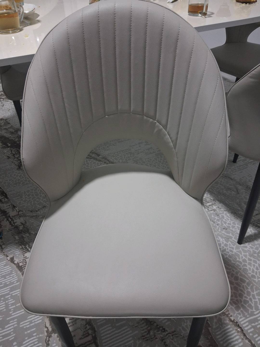 Стульям кожаные