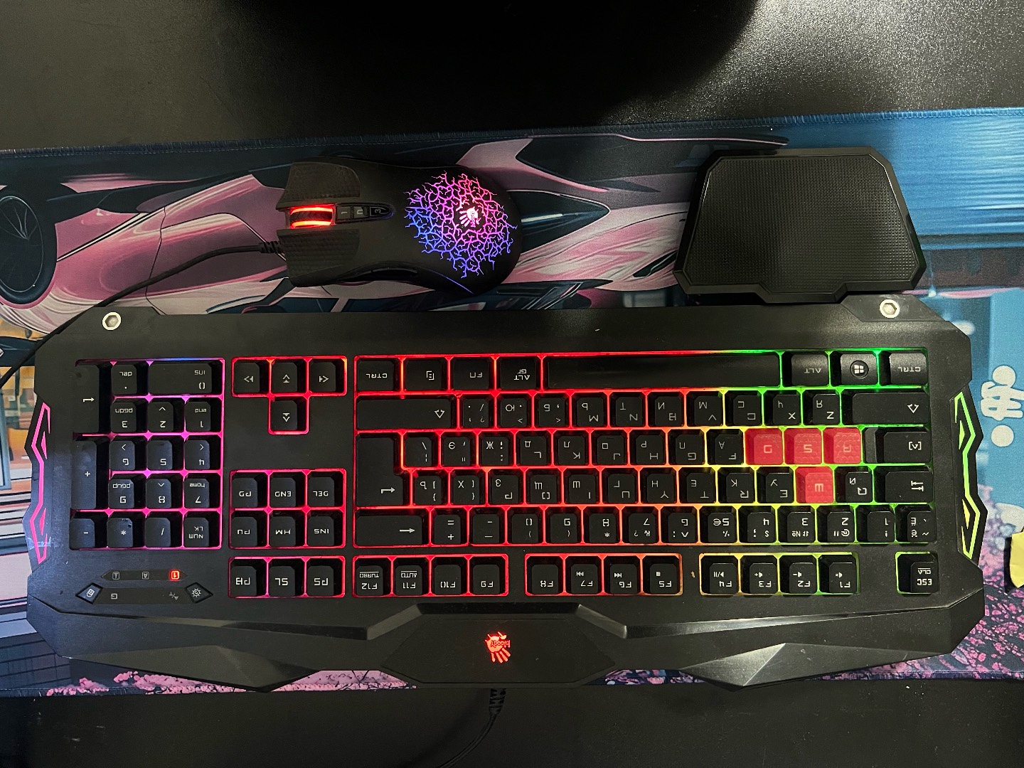 Продаю компьютер с периферией и монитором