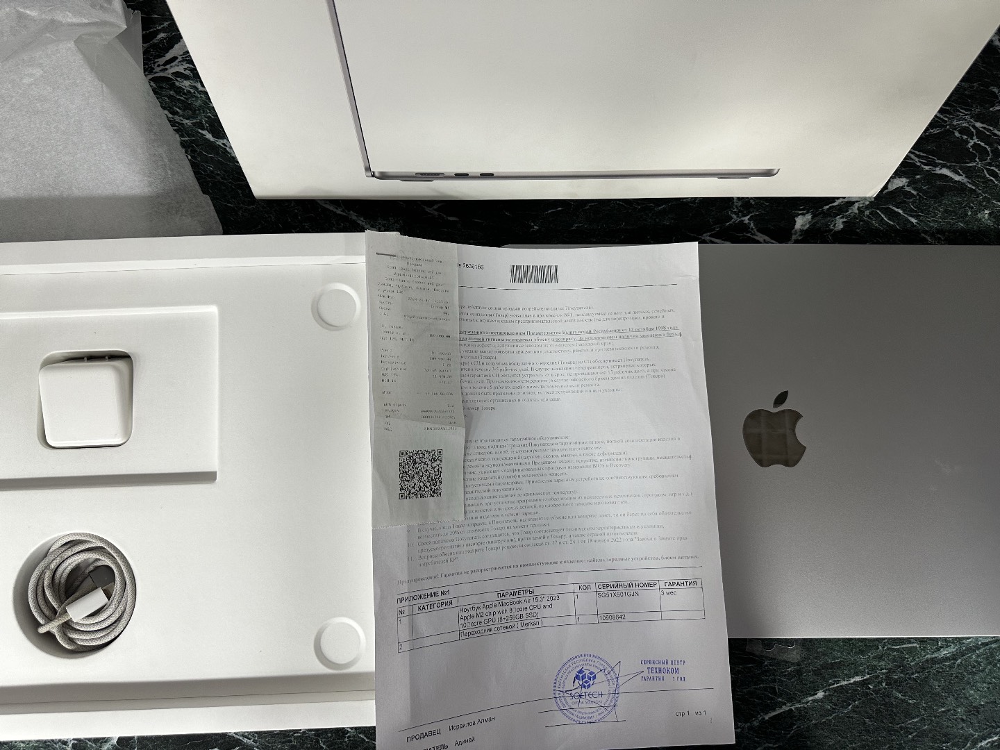 MacBook Air M2 8/256 gb б/у почти новый - изображение 2
