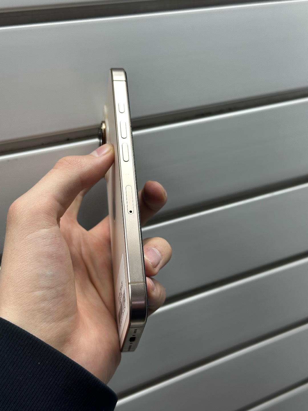 IPhone 16 pro 256GB - изображение 4