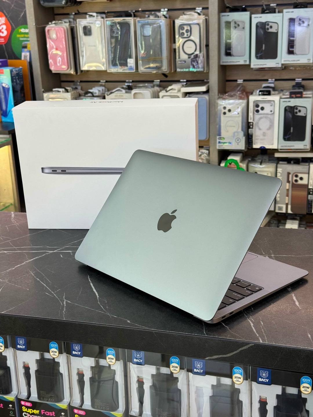 MACBOOK AIR M1 8/256 99%Акб - изображение 2