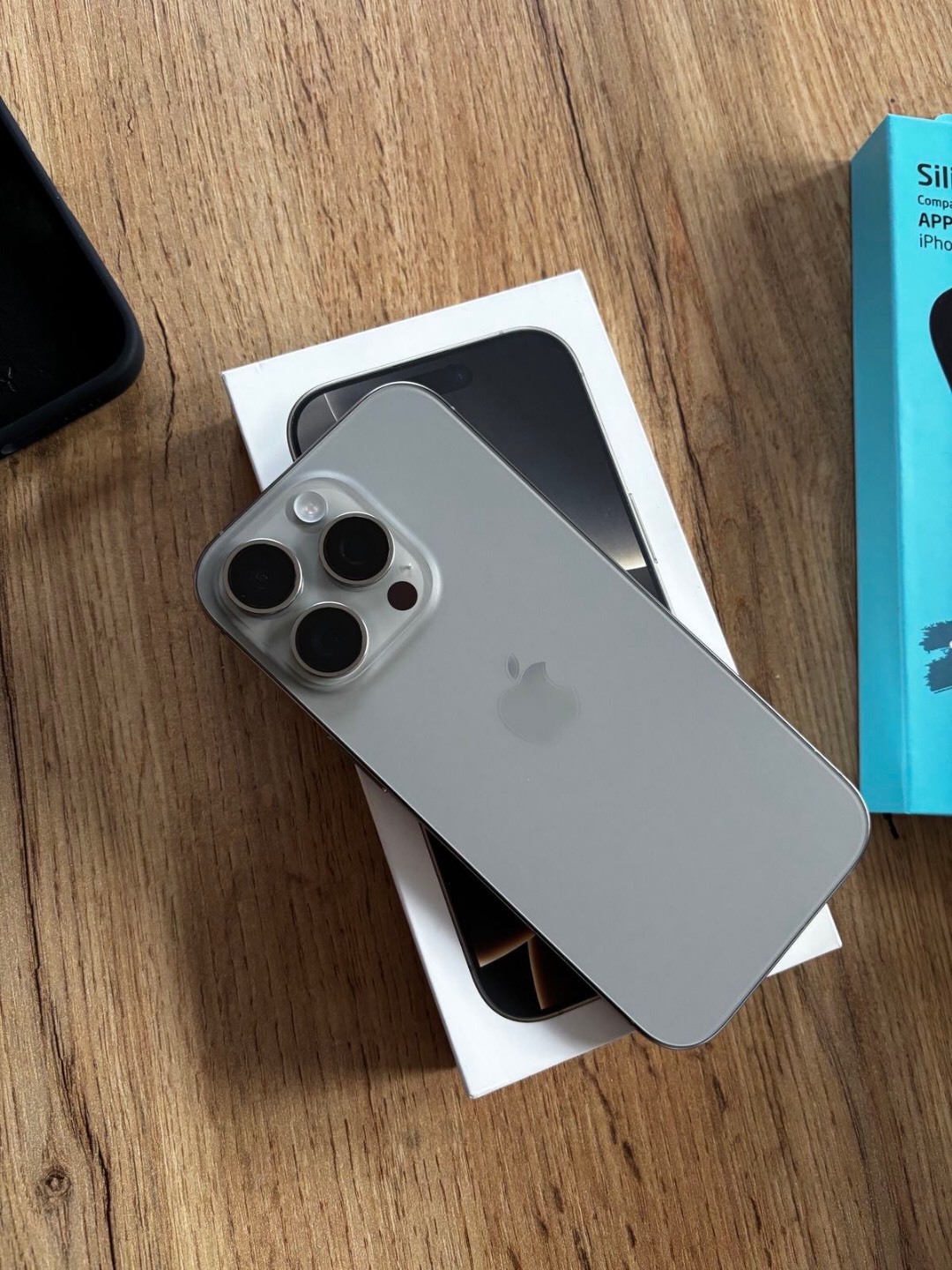 IPhone 16 Pro 128GB + полный комплект аксессуаров - изображение 2