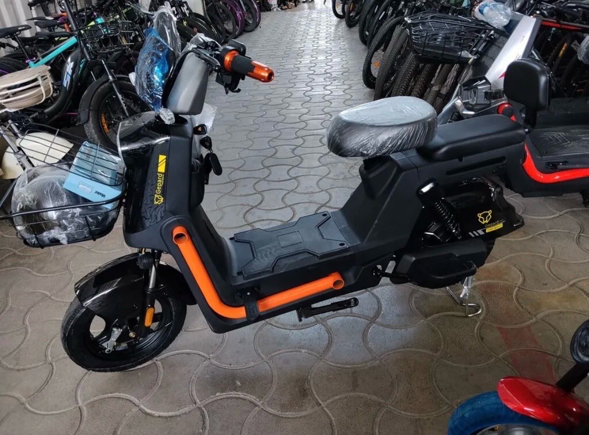 🛵Электрический скутер (городской мопед) с багажной корзиной -