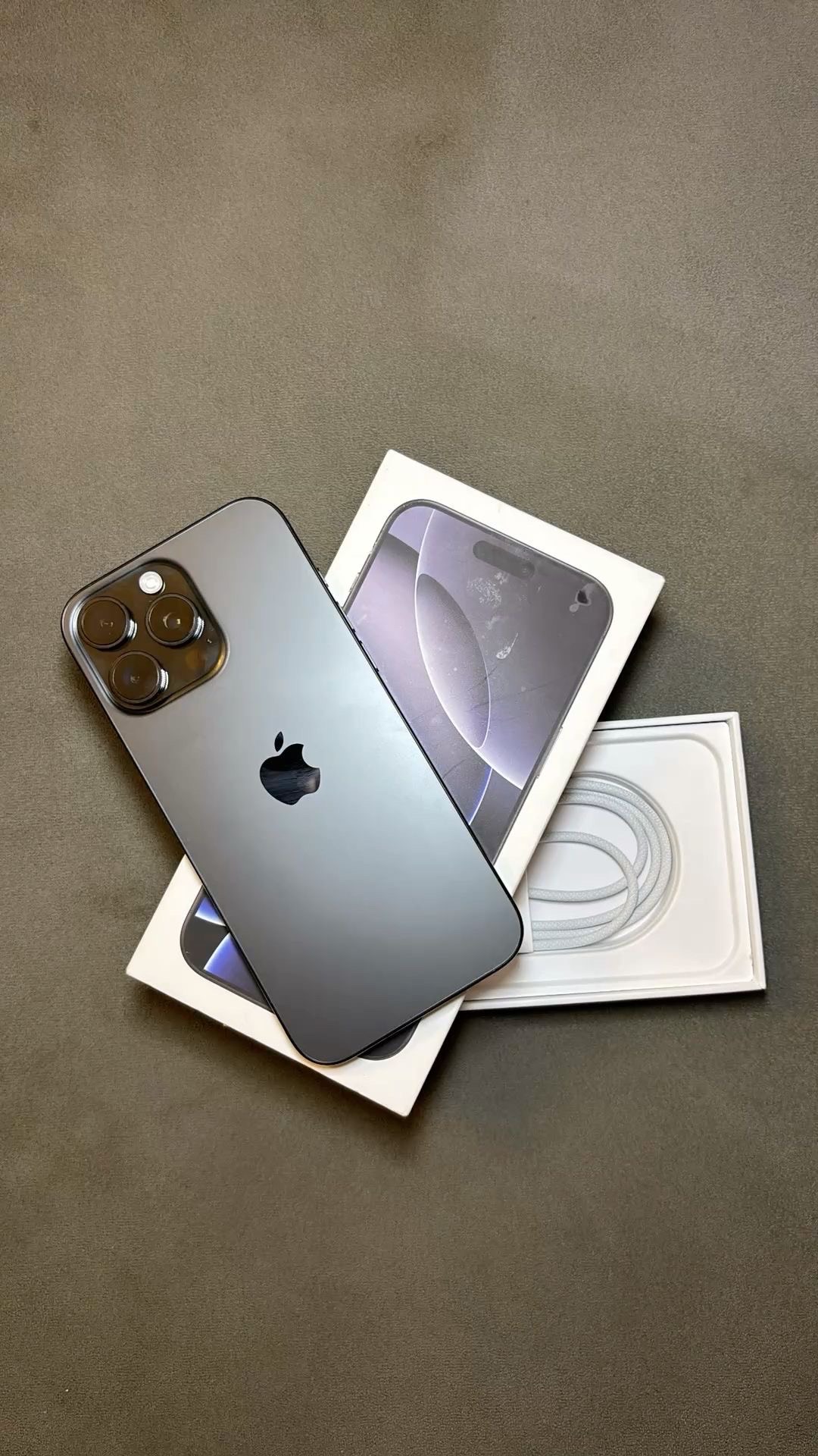 IPhone 16 Pro 128GB + полный комплект аксессуаров - изображение 2