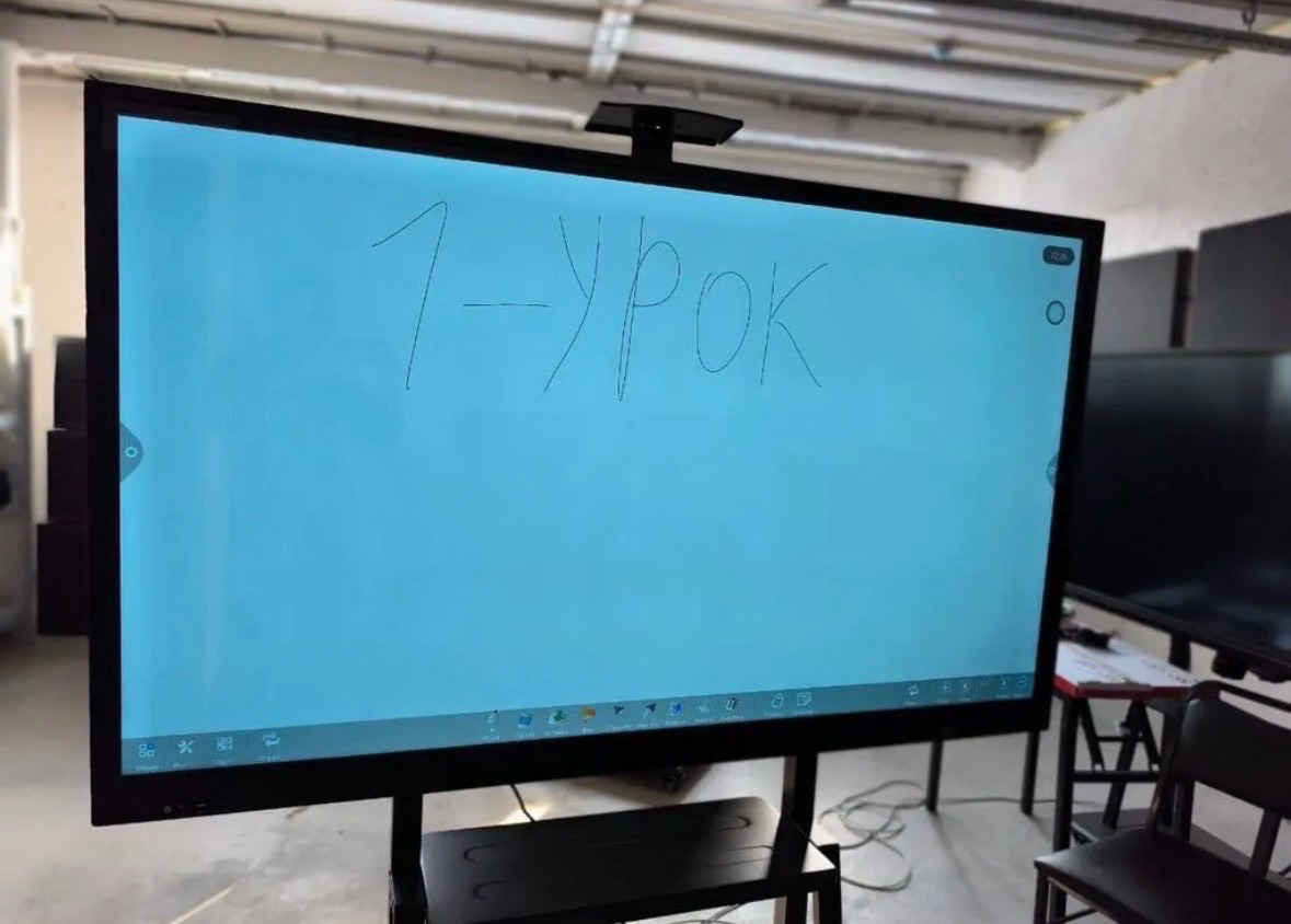 Интерактивная панель ONYX OX-
SV750 75" 3840x2160, Android 14 - изображение 3
