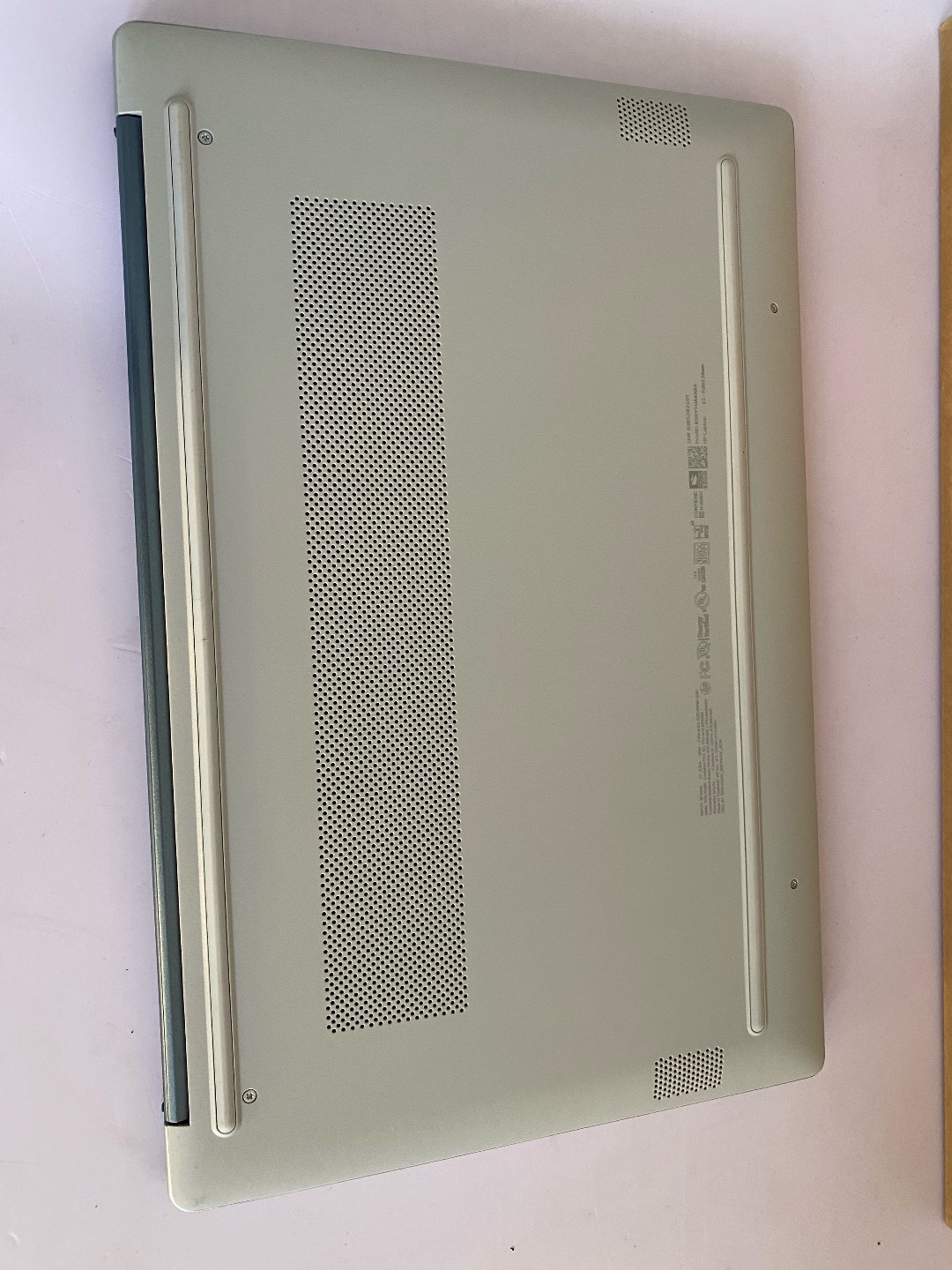 HP Laptop 15-fd0230WM — стиль, скорость и удобство в одном корпусе - изображение 4