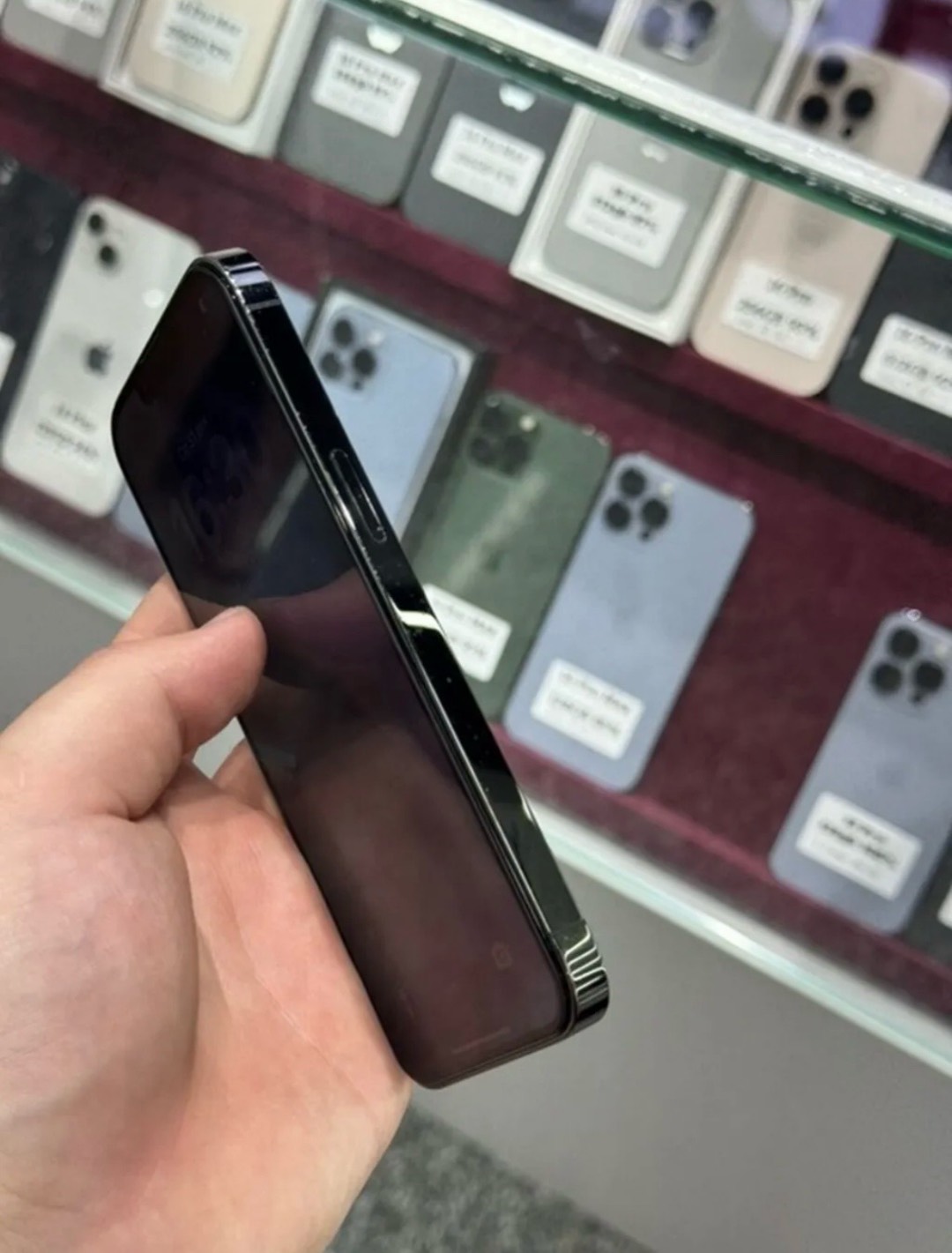 IPhone 13 Pro, Б/у, 256 ГБ, Графит, Защитное стекло, Чехол, Кабель, В рассрочку, 92 % - изображение 4