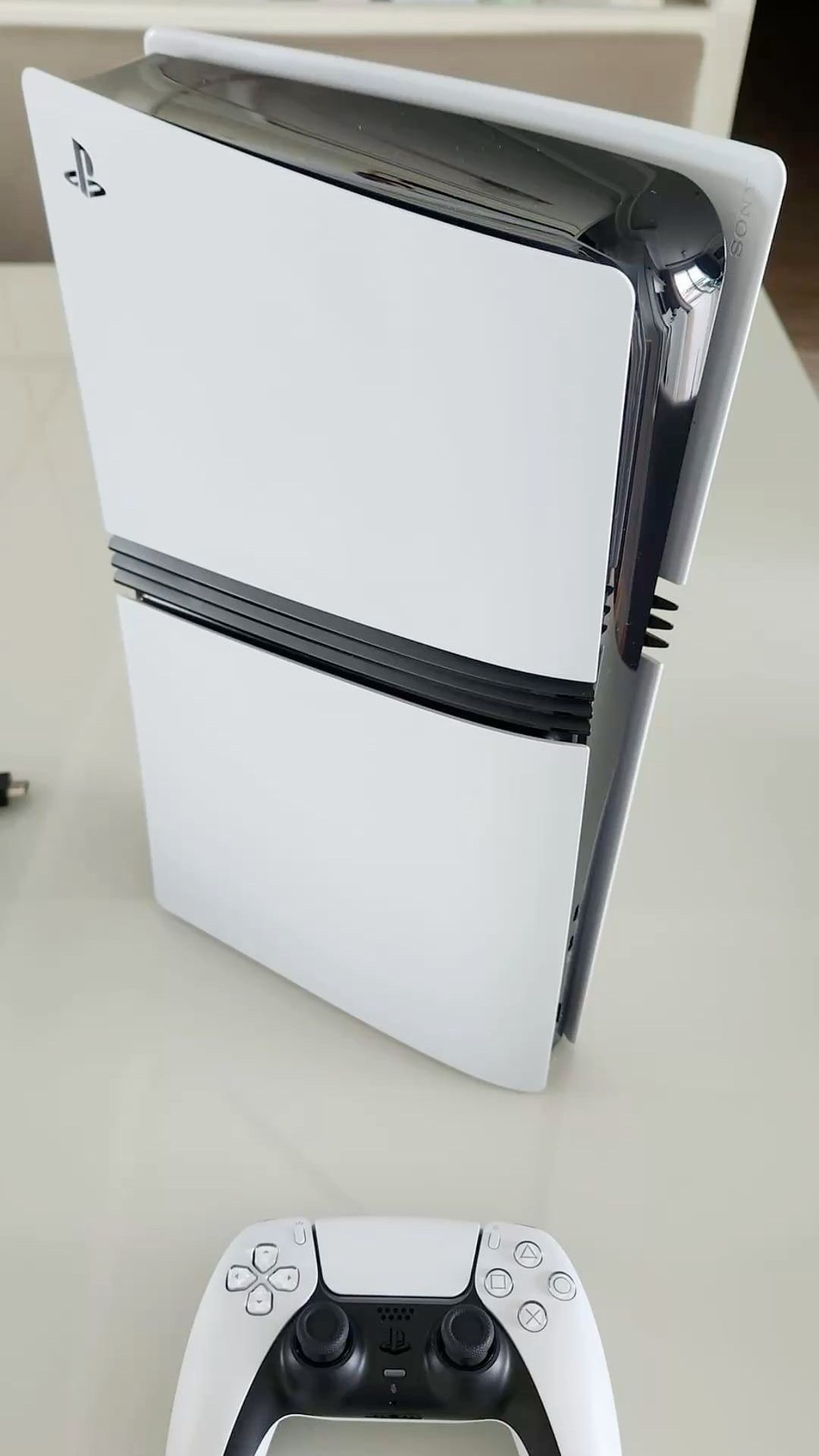 PlayStation 5 Slim 1TB — идеальный подарок на 14 февраля - изображение 4