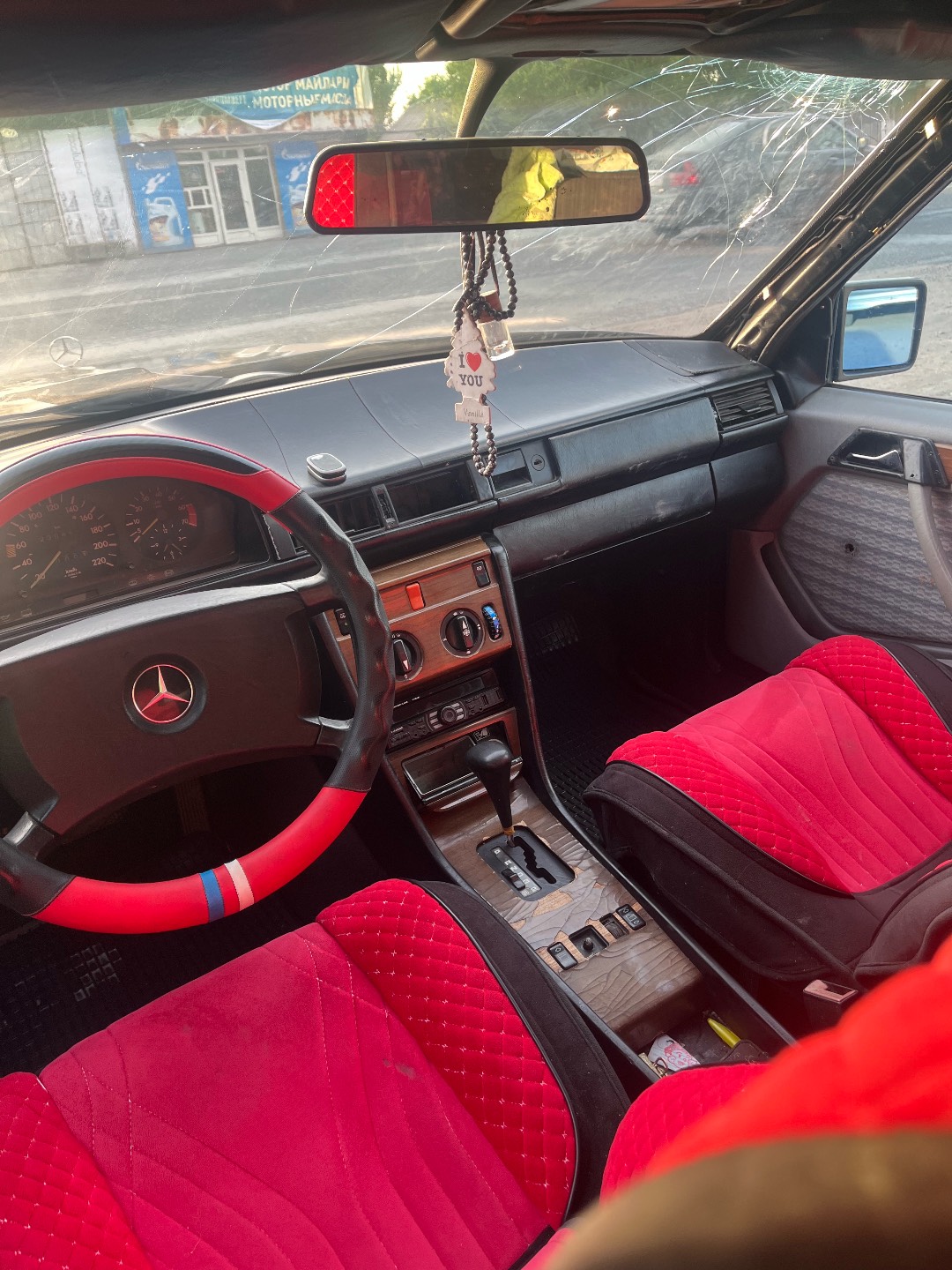 Продаю мерседес w124 под Е. Состояние 6 из 10. Год 1987. На ходу можно ездить - изображение 3