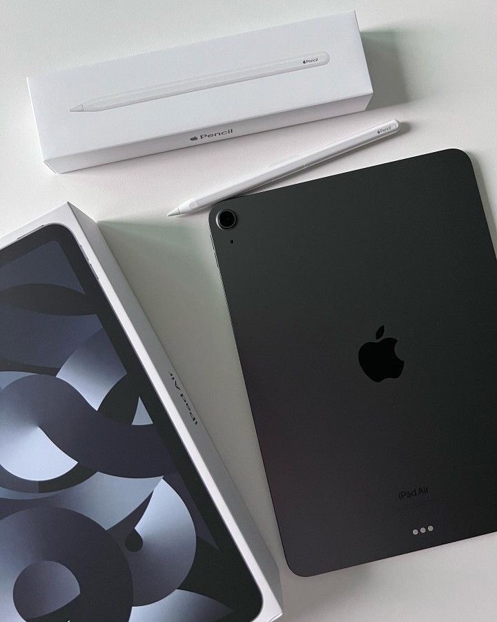 IPad Pro 11 256GB Wi-Fi + SIM + полный комплект аксессуаров - изображение 2