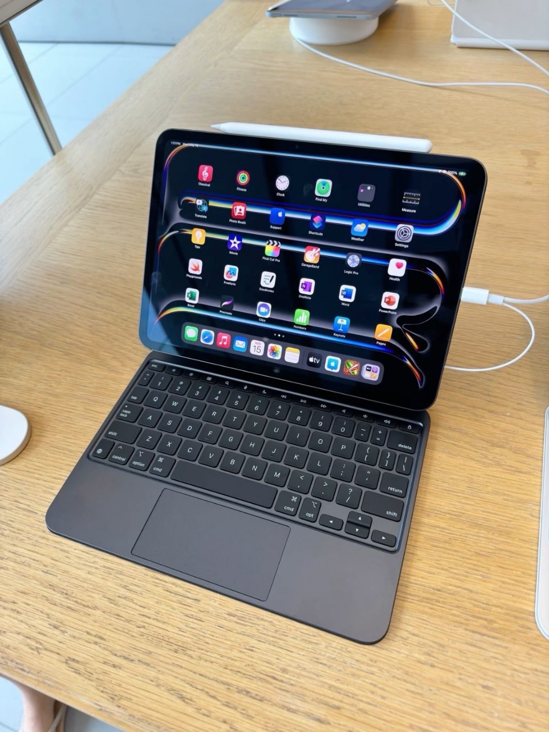 IPAD PRO 11 дюйм 256гб WIFI+SIM - изображение 3