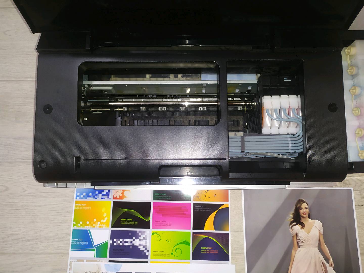 Принтер Epson L805  Wi-Fi 6 цветов печать с телефона, рабочий, печатает без полос. Напечатано 13 000стр - изображение 2
