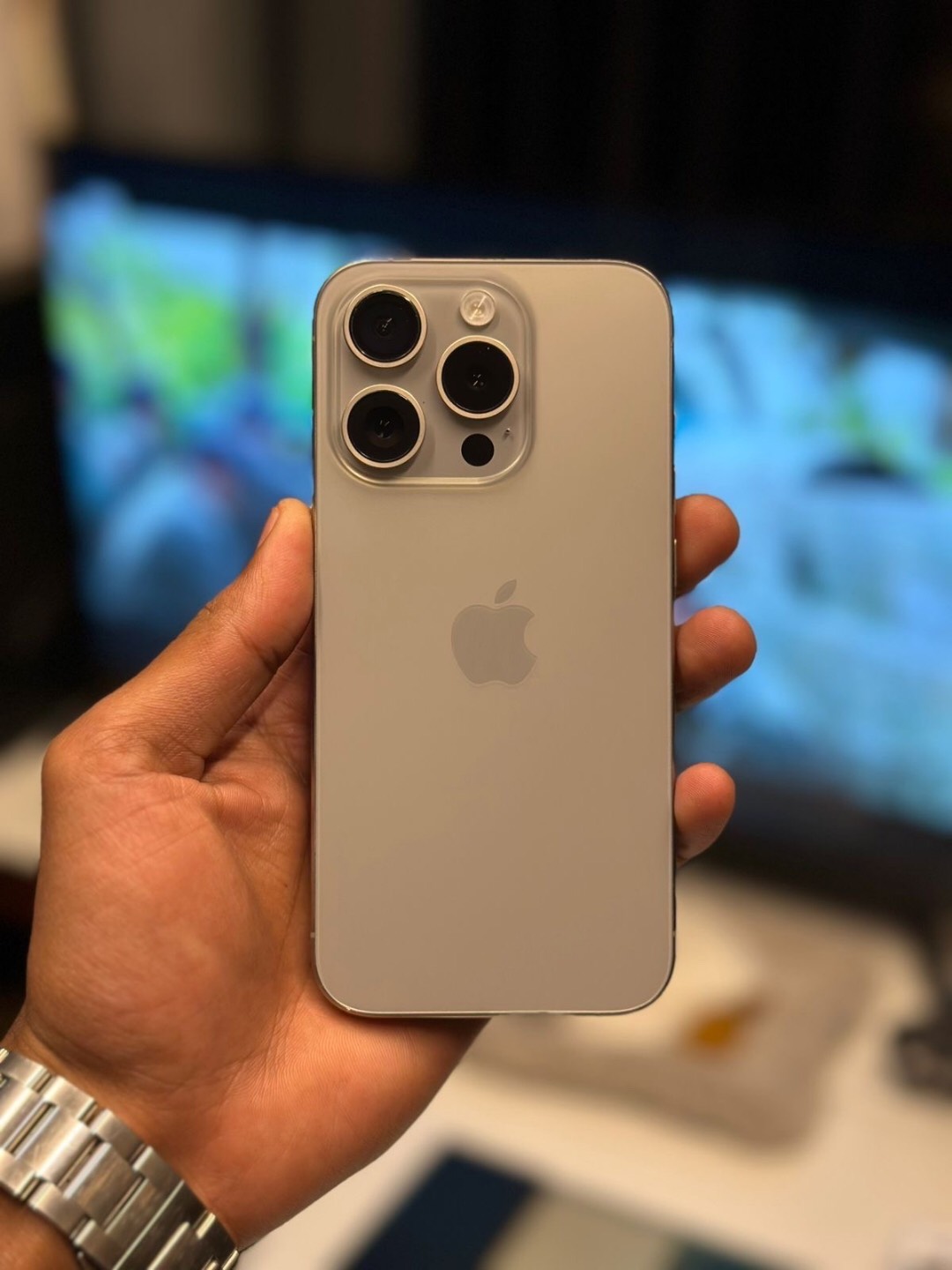 IPhone 15 Pro 128GB + полный комплект аксессуаров - изображение 3