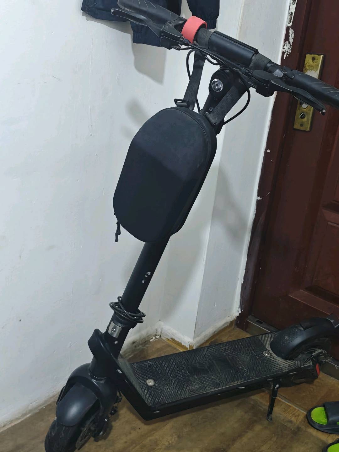 Продаю электро самокат Scooter HX X9