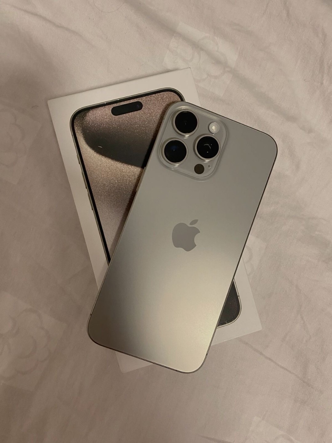 IPhone 15 Pro 128GB + полный комплект аксессуаров - изображение 2