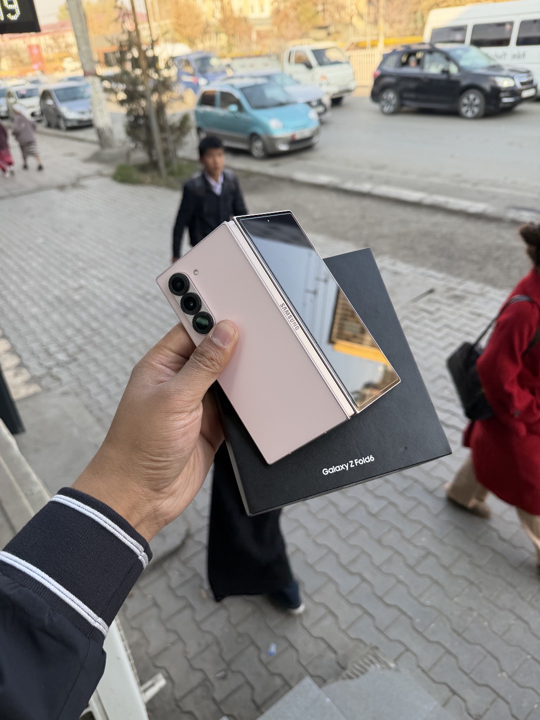 Samsung Z Fold 6 - изображение 4