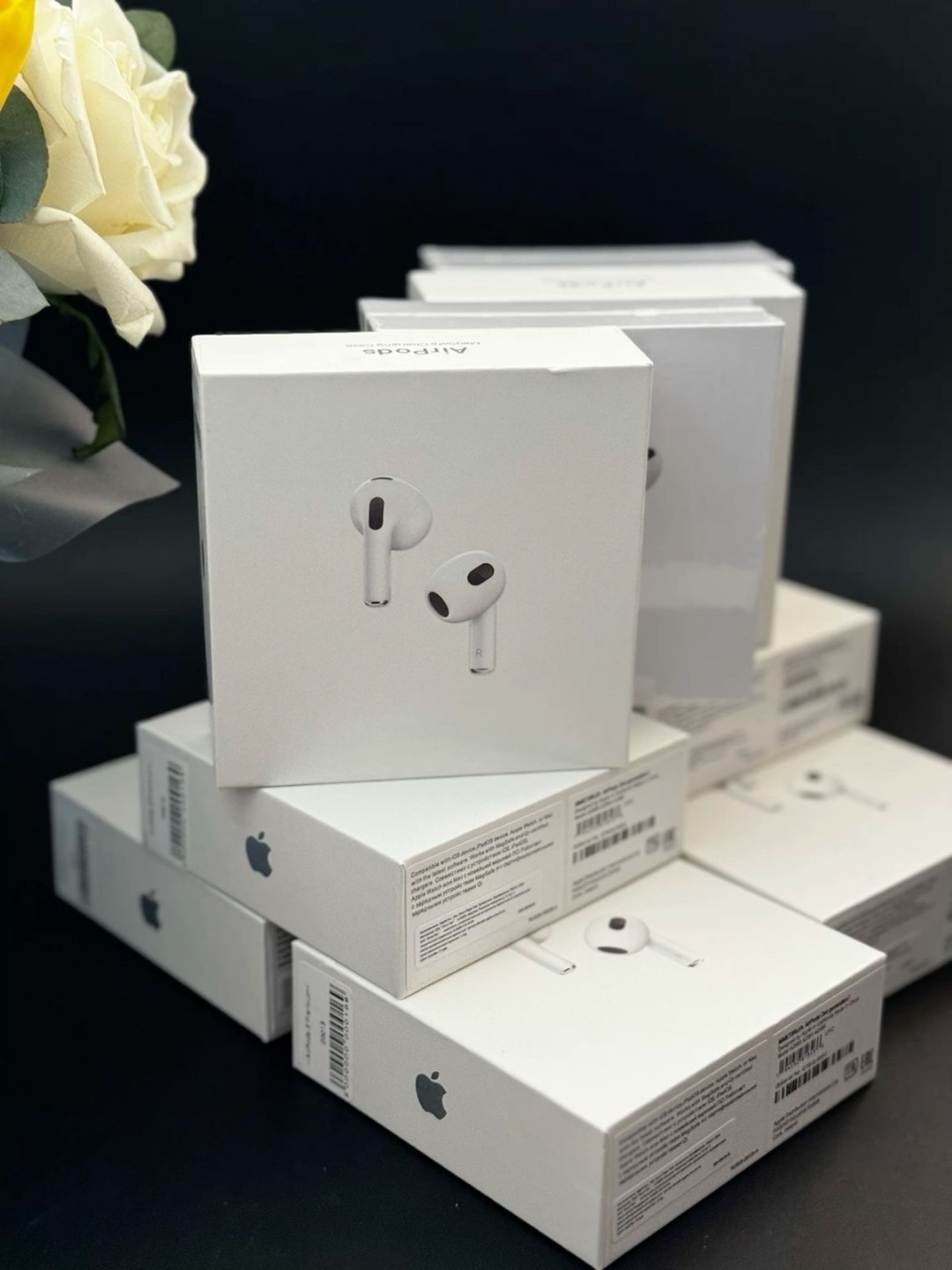 Музыка, которая объединяет ❤️ AirPods 4 — подарок со смыслом ко Дню всех влюблённых.
Дарите заботу и эмоции. - изображение 4