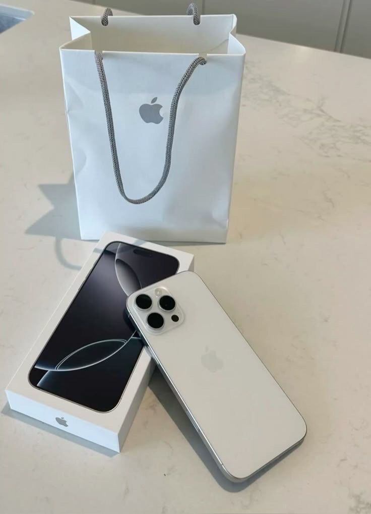 IPhone 16 Pro 256GB + полный комплект аксессуаров - изображение 2