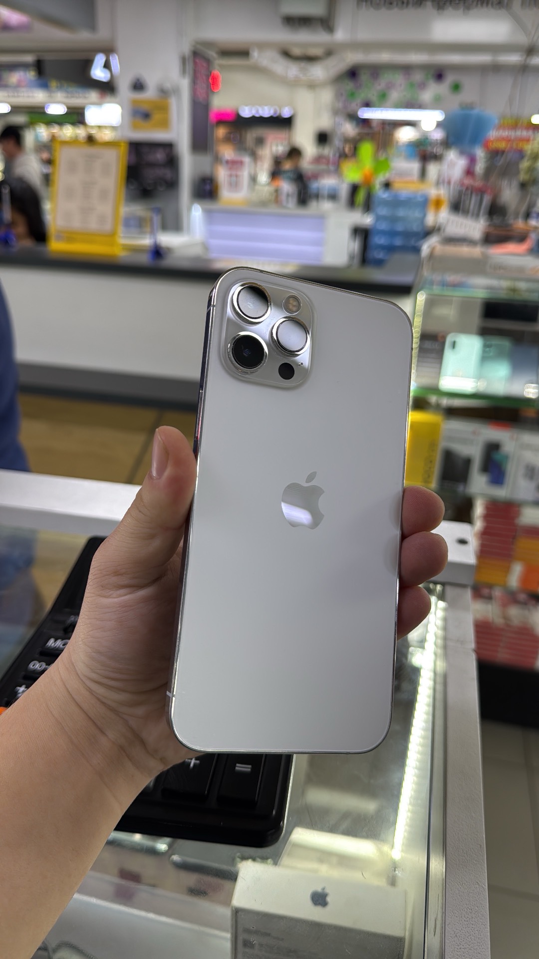 Айфон 12 про макс - изображение 3