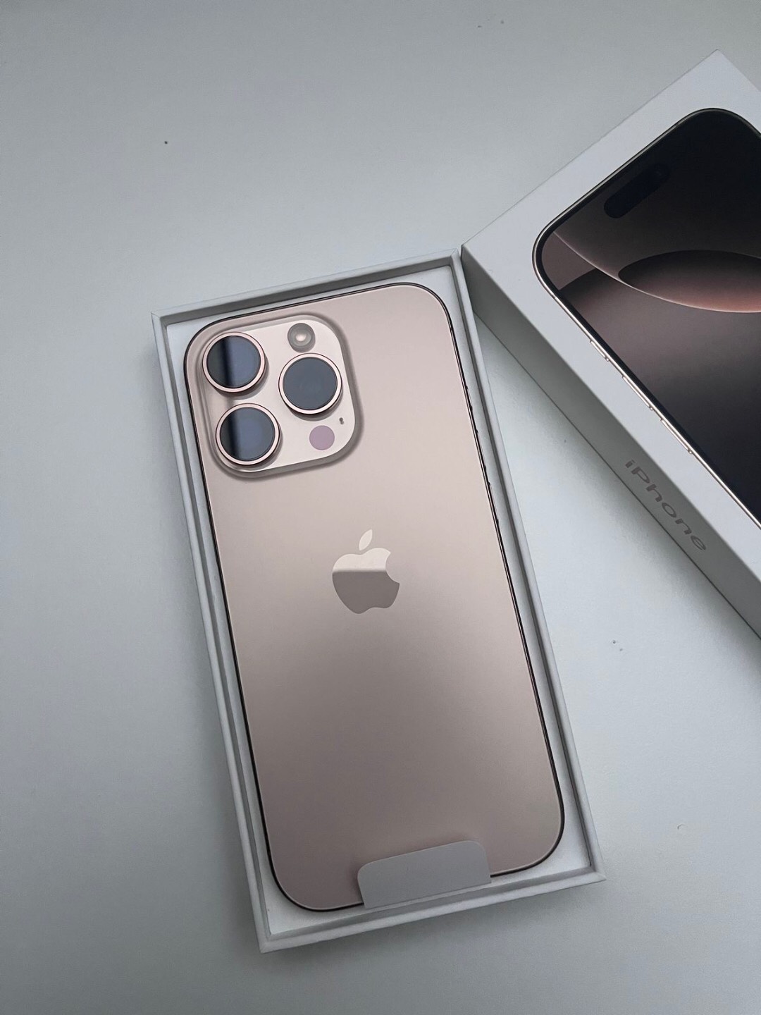 IPhone 16 Pro 128GB + полный комплект аксессуаров - изображение 2