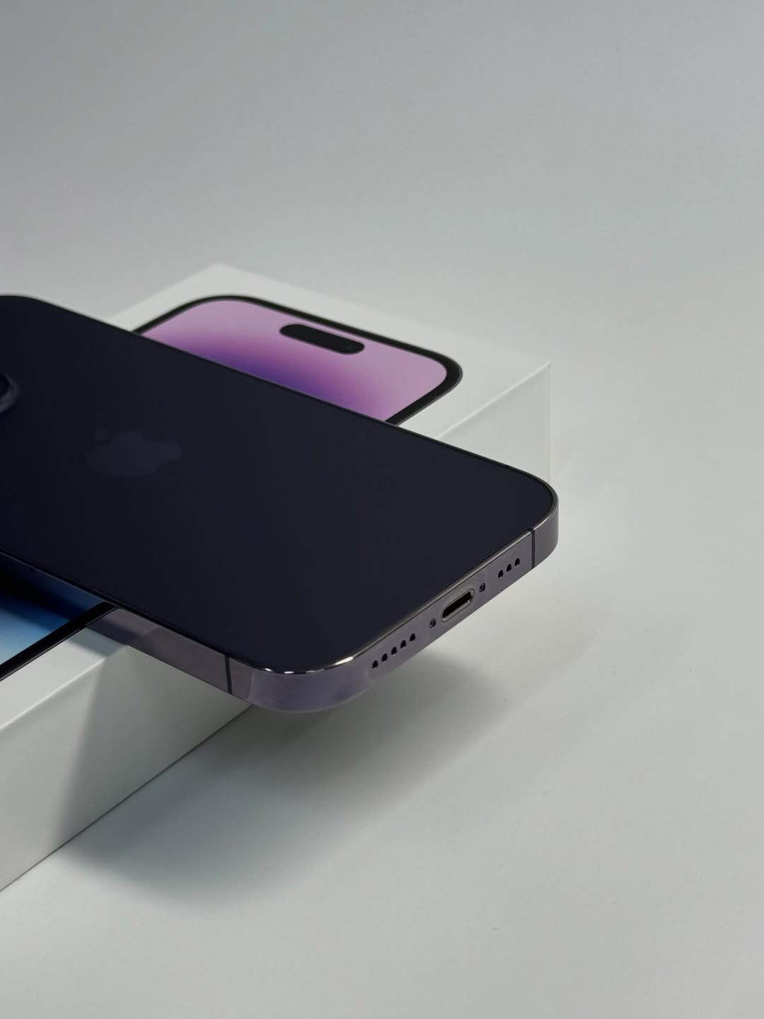 📱 iPhone 14 Pro
💾 256 ГБ
📱 6.1” Super Retina XDR, 120 Гц
⚡ A16 Bionic
📸 Камера 48 МП
🌟 Dynamic Island
🔓 Face ID и True Tone работают
✨ Отличное состояние
🛡️ Гарантия 30 дней
🔧 1 год сервисного обслуживания - изображение 2