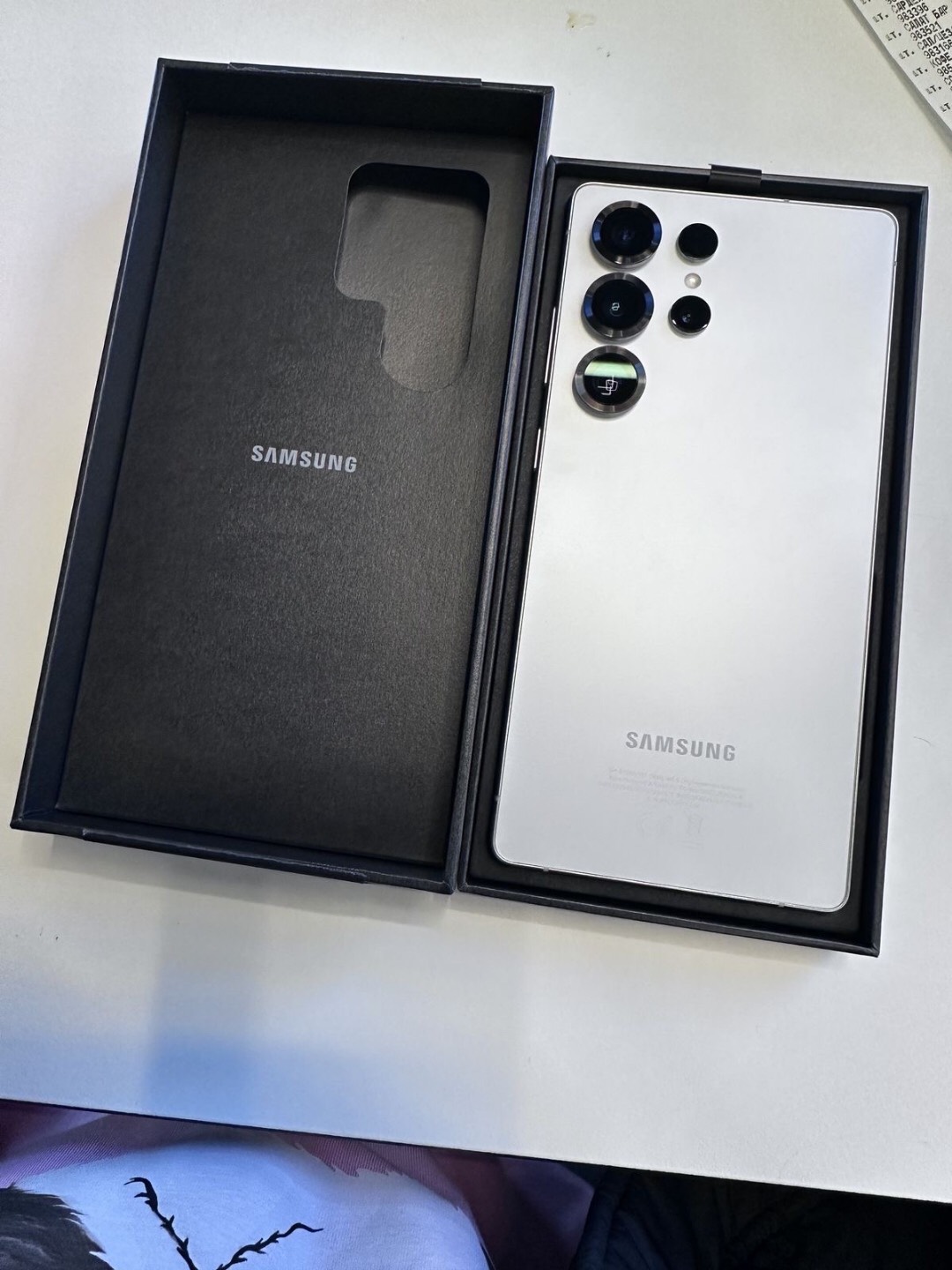 Samsung Galaxy S25 Ultra 256GB + полный комплект аксессуаров - изображение 2