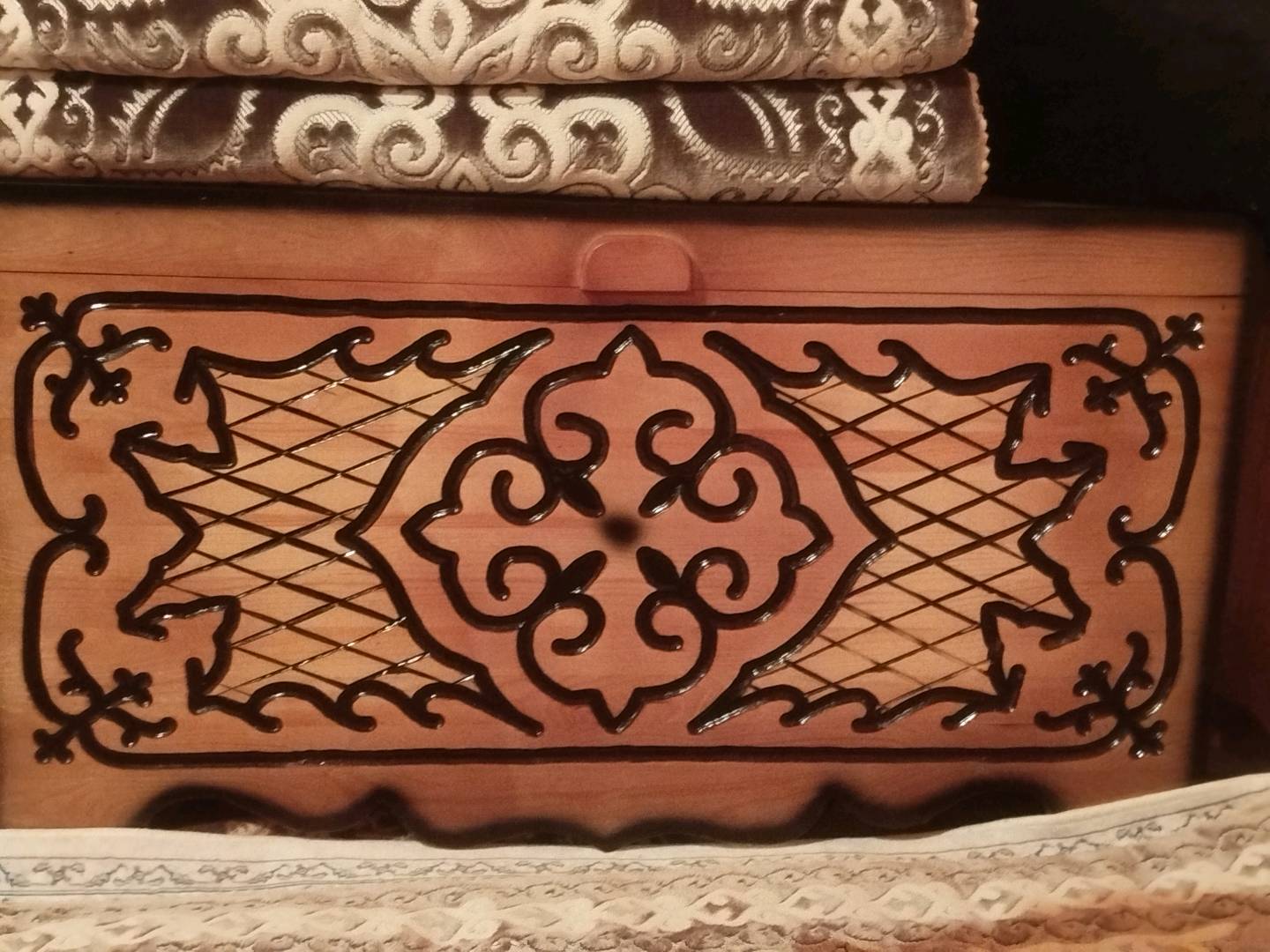 Деревянный сундук