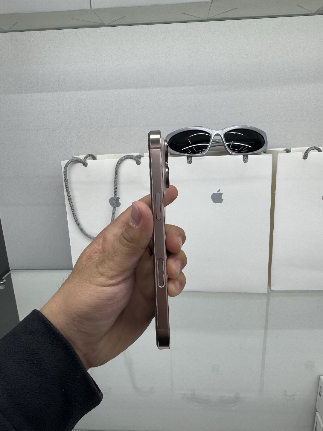 IPhone 16 pro 128 gb батарея 93% состояние 😍 - изображение 2