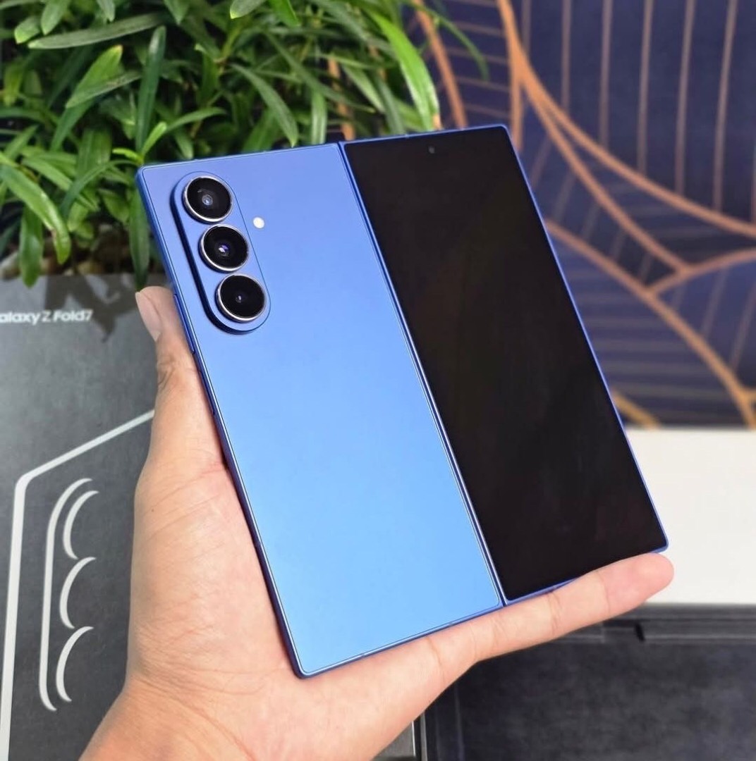 Samsung Galaxy Z Fold7 256 GB + полный комплект аксессуаров - изображение 3