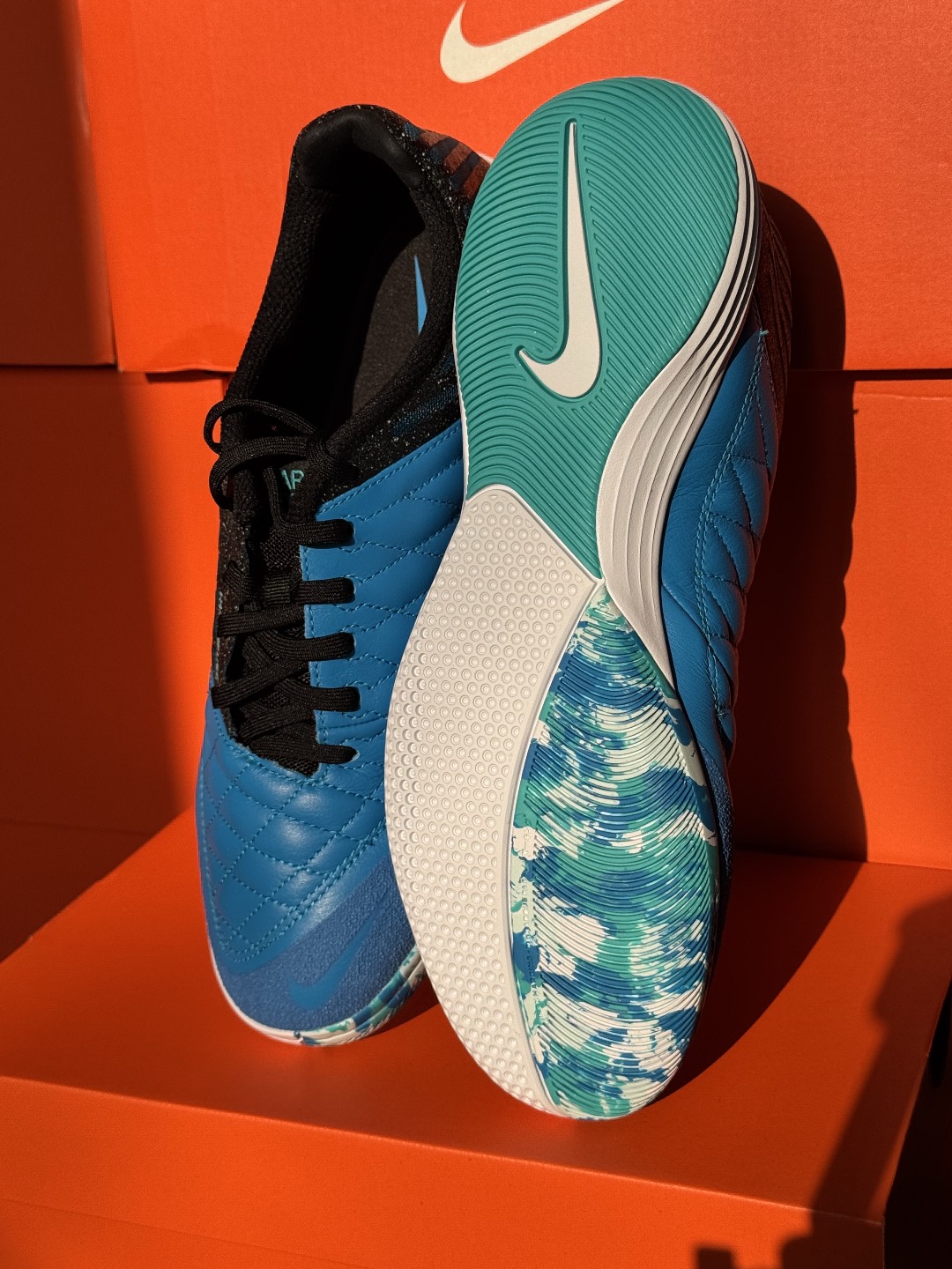 Кроссовки - изображение 2