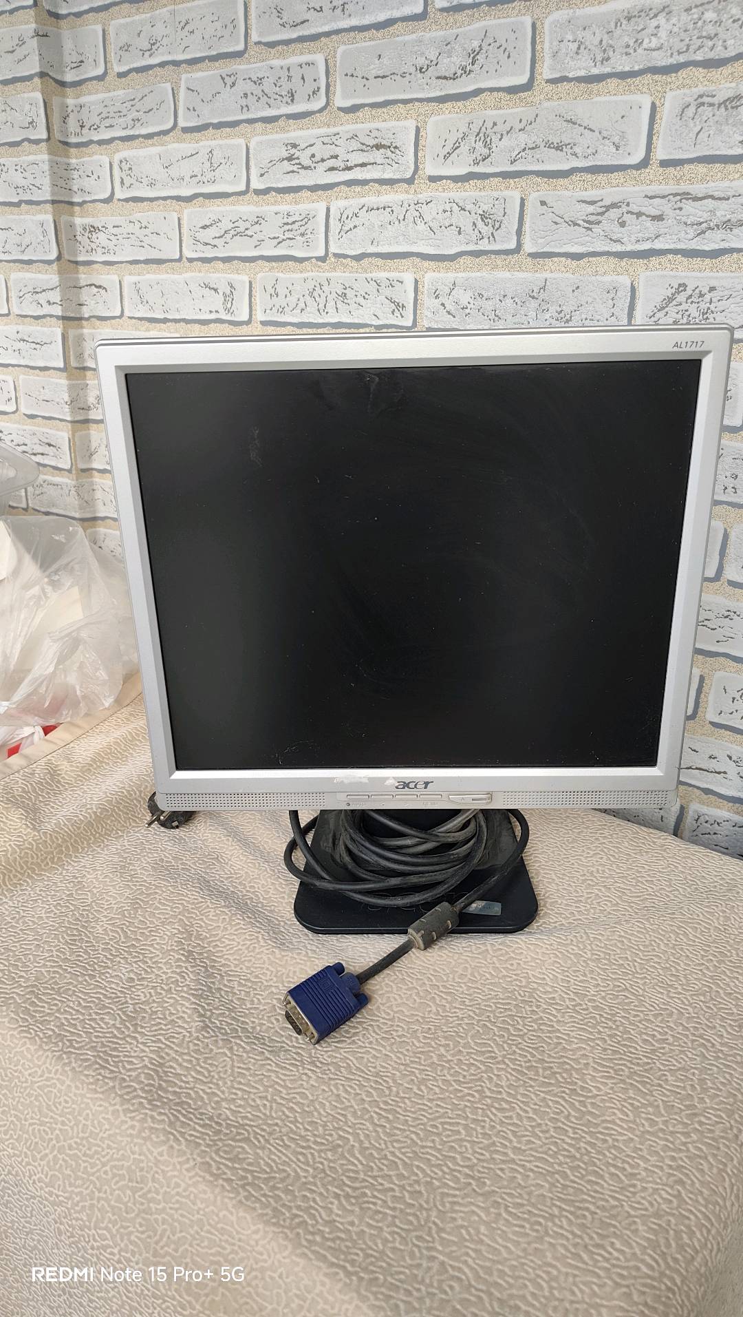 Acer V206HQL  5500 сом. LG Flatron W1943SS 5500 сом. Acer 17" 3500 - изображение 3