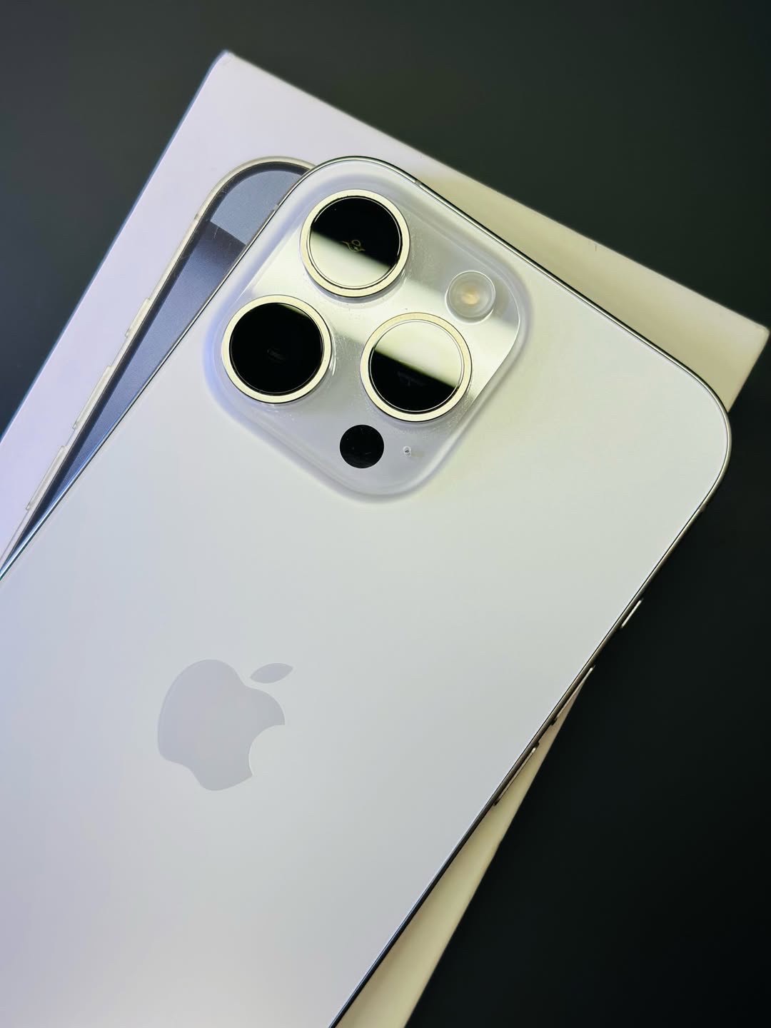 IPhone 16 Pro Max 512GB White titanium - изображение 2