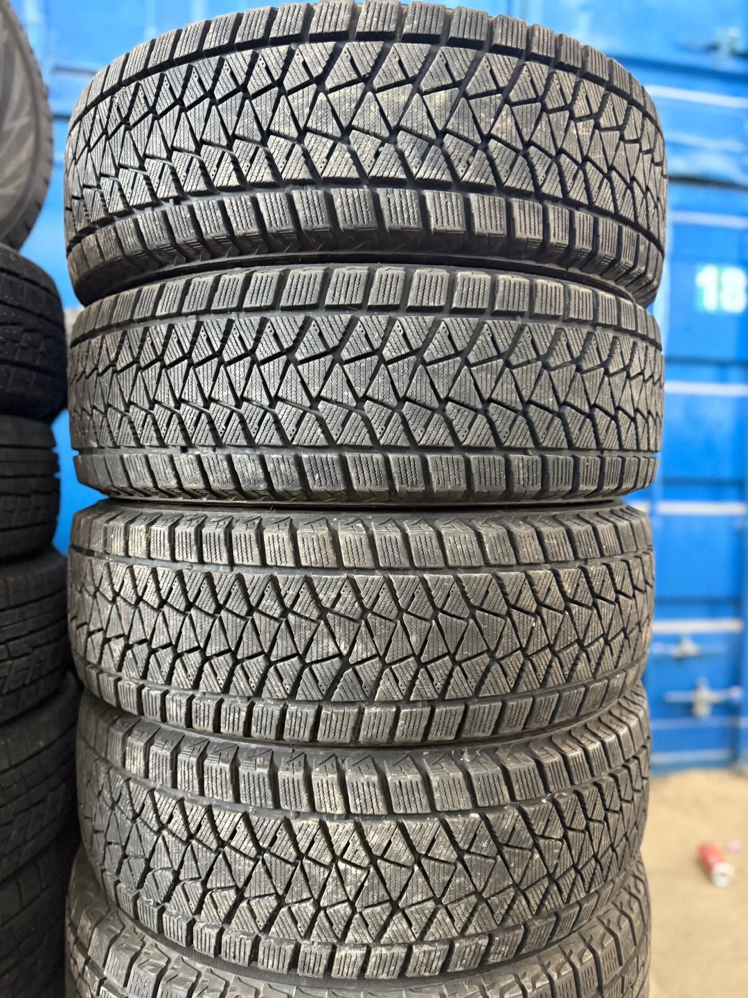 215/70R16 НА LEXUS RX300 И другие 4шт