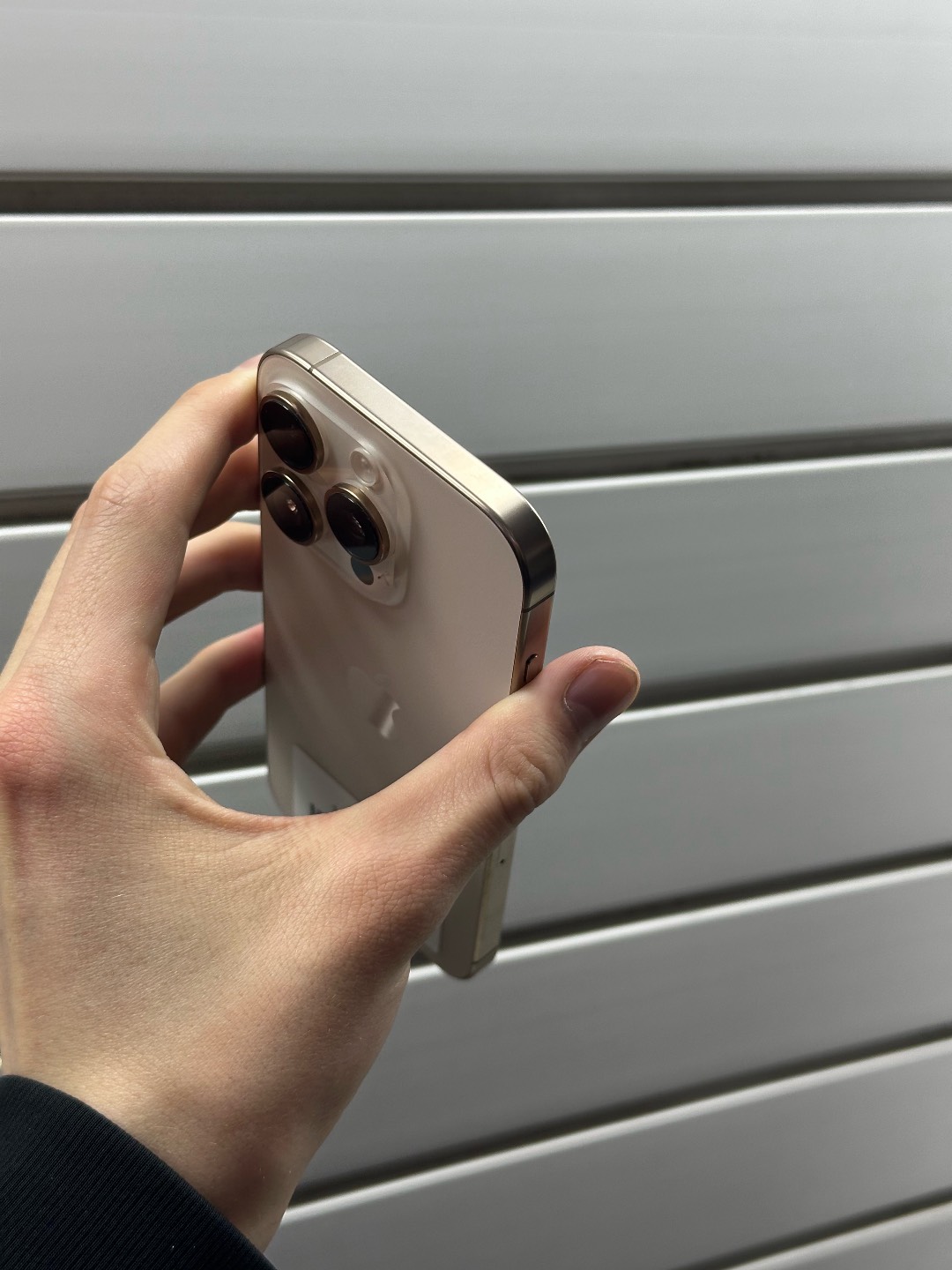 IPhone 16 pro 256GB - изображение 7