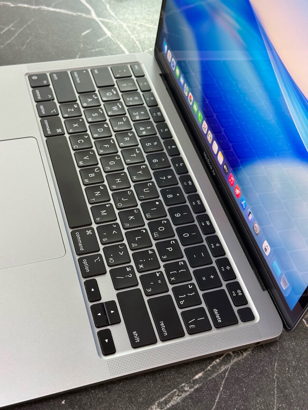 MACBOOK AIR M 1 8/256 85% акб - изображение 5