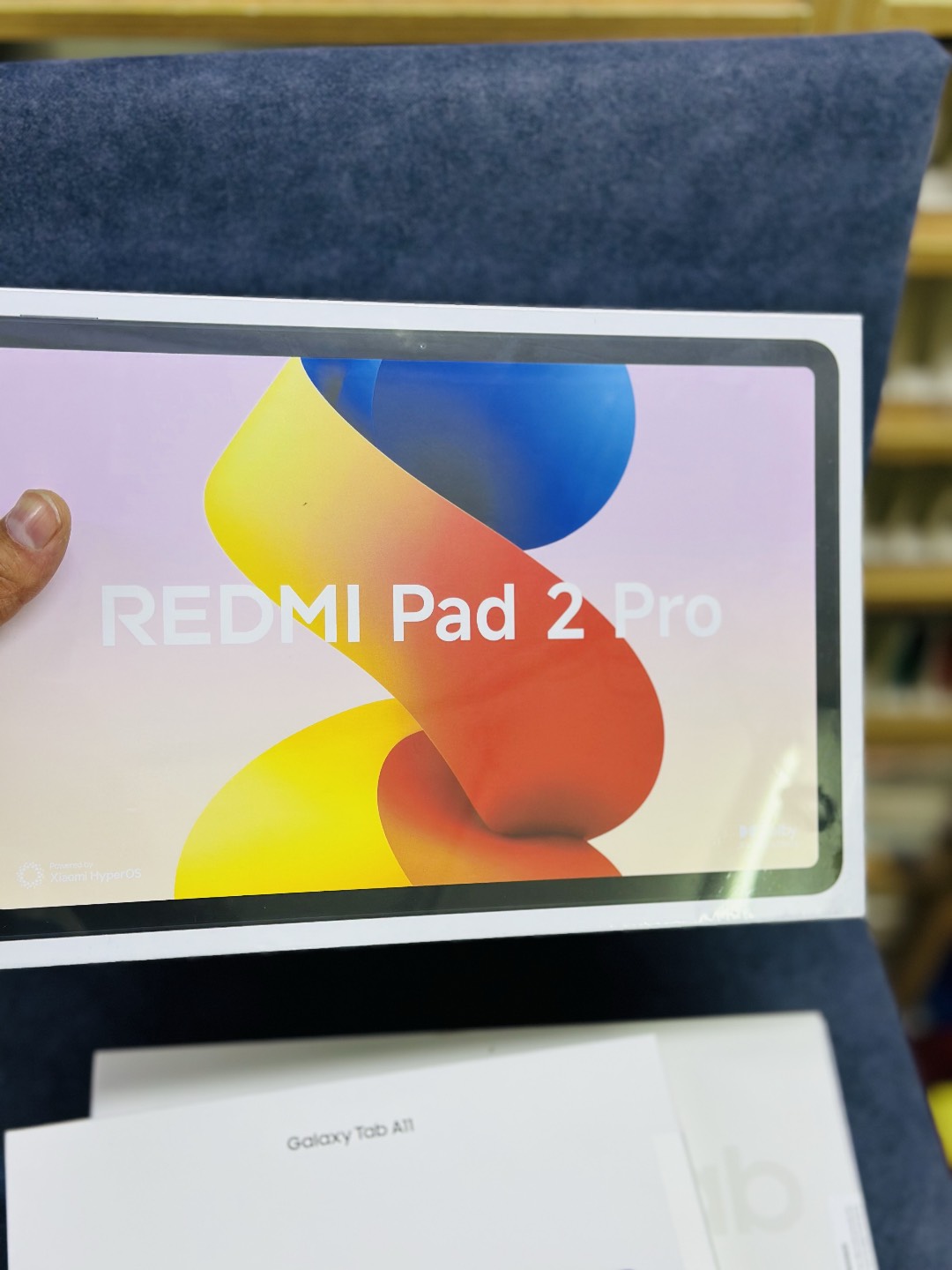 Планшет: Redmi Pad 2 Pro
	•	📱 Экран: 12.1″ IPS, 2.5K (2560×1600), 120 Гц
	•	⚡ Процессор: Snapdragon серии 7 (быстрый и энергоэффективный)
	•	🧠 Память: 6 / 8 ГБ ОЗУ
	•	💾 Хранилище: 128 / 
	•	🔋 Аккумулятор: 10 000 мА·ч, быстрая зарядка - изображение 2