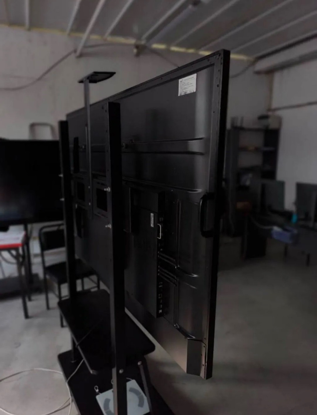 Интерактивная панель ONYX OX-
SV750 75" 3840x2160, Android 14 - изображение 4