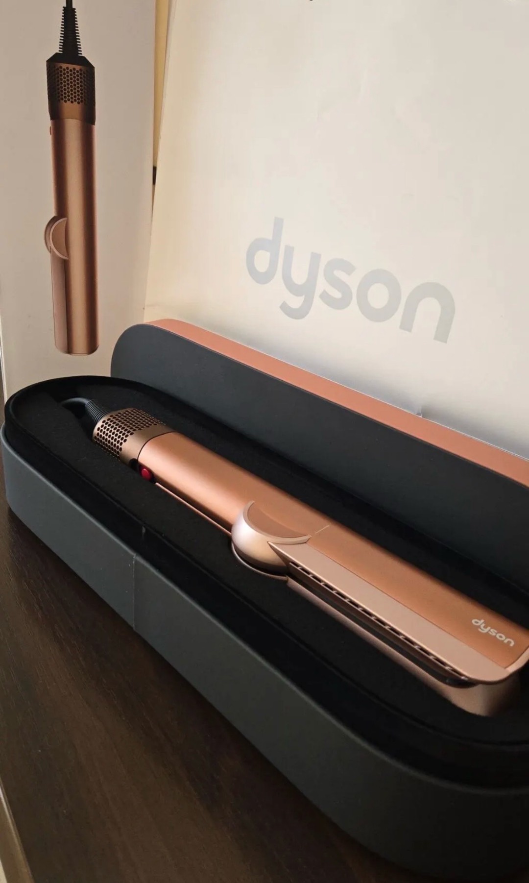 Dyson Airstrait — выпрямитель и фен 2-в-1
(цвет Topaz/Rose Gold) - изображение 2