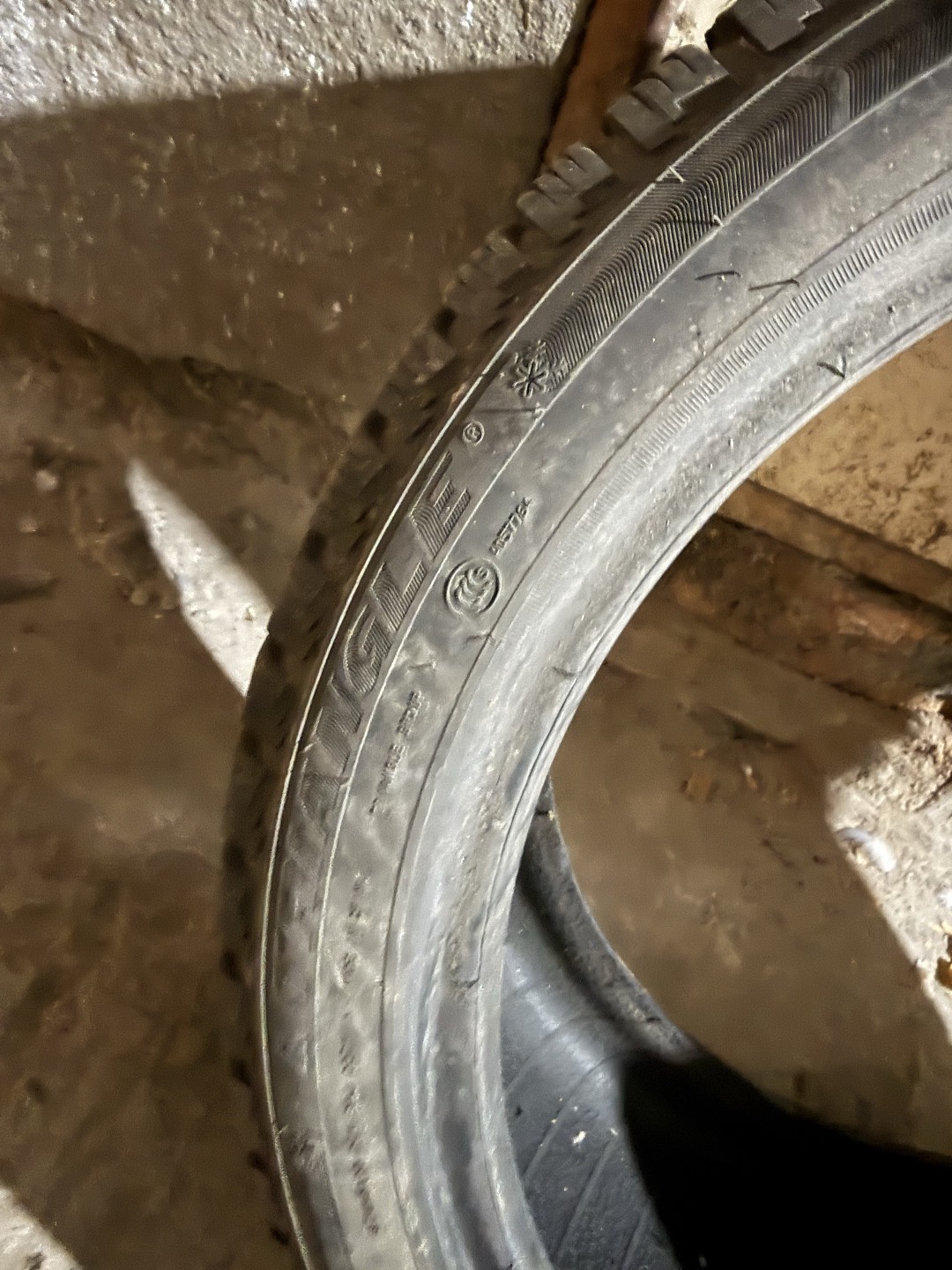 Продаю резину зима пара - изображение 3