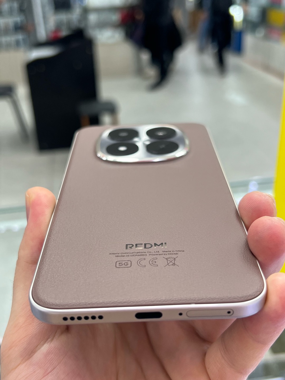 Редми нот 15 про + 12/512 под масло. Коробка и аксессуары имеются - изображение 2